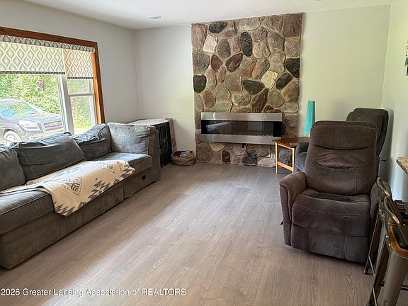 3rd image of 8809 Cook Rd