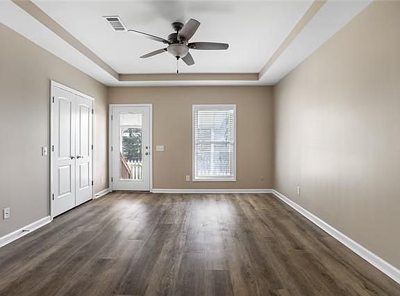 5th image of 204 Fountains Park Blvd