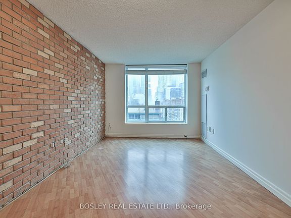 5th image of 109 Front St E #914