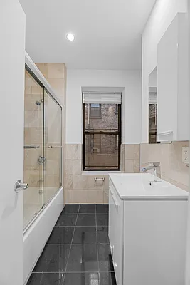 Rented by REAL New York | media 15