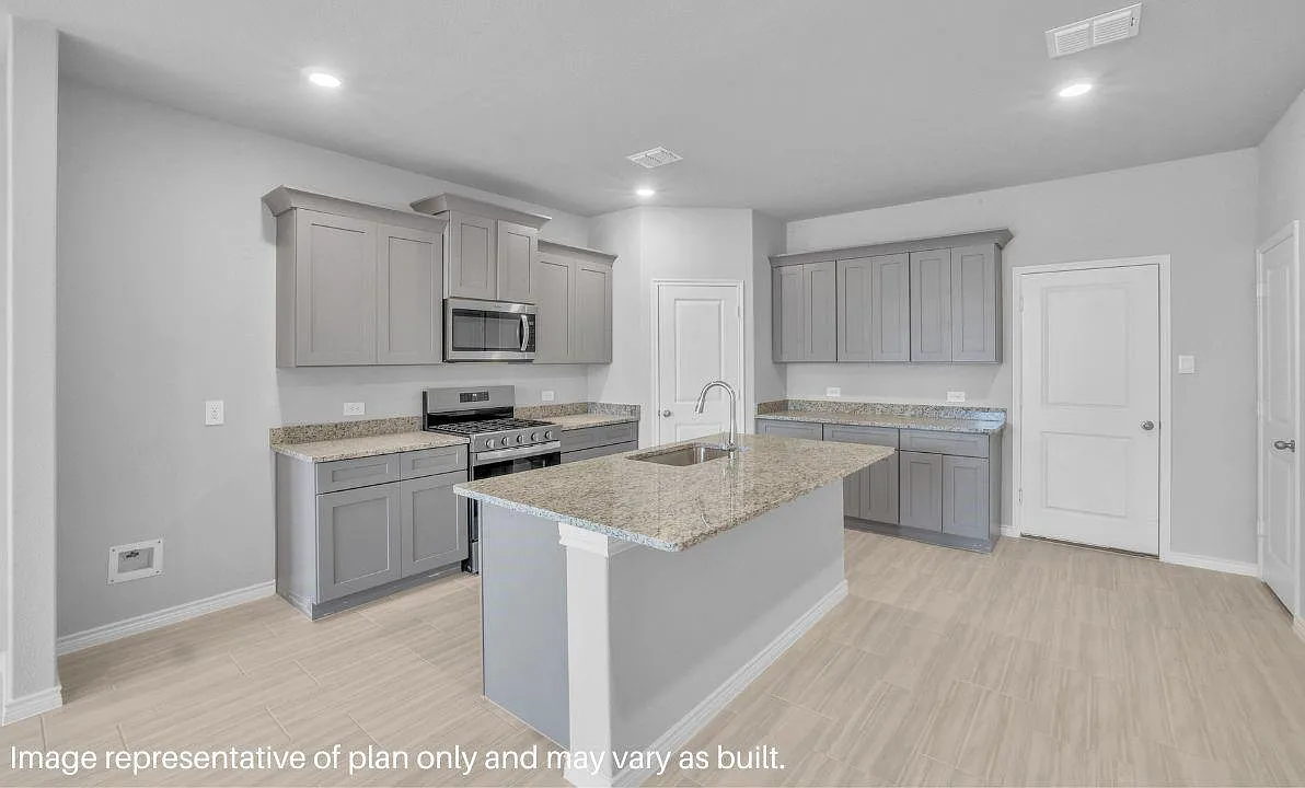 4 bed, 1784 sqft, $2,500 — Photo 3