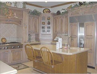 3rd image of 217 Fox Hollow Dr