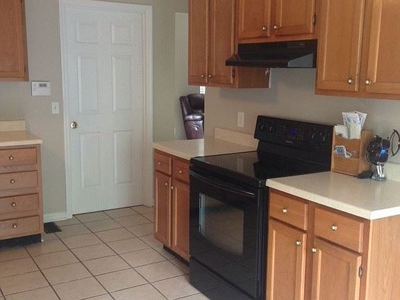 4th image of 827 Neelys Chase Dr