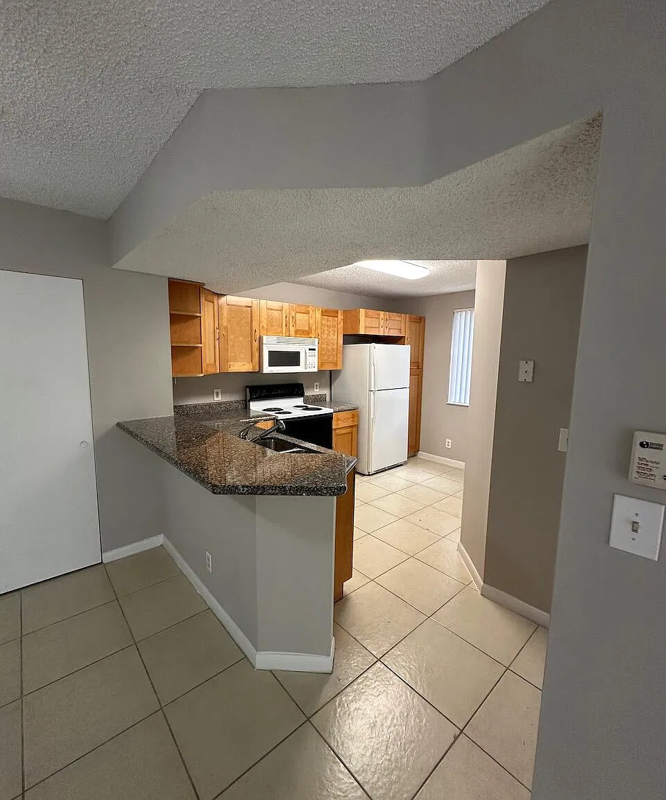 1 bed, 1.0 bath, 733 sqft, $1,750 — Photo 4