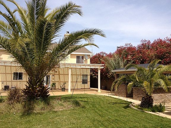 4th image of 345 Madden Ct
