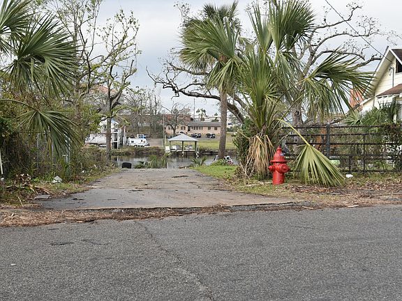 5th image of 420 Massalina Dr