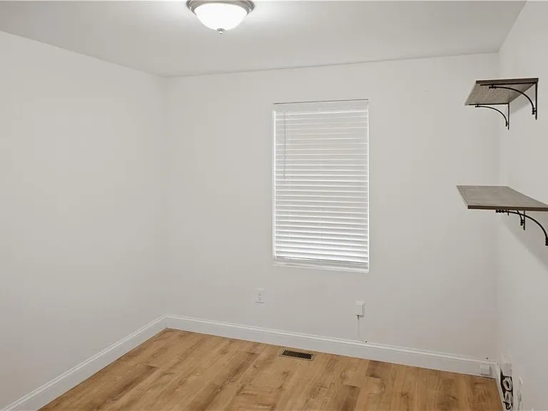 49 Huber Ave — Photo 6