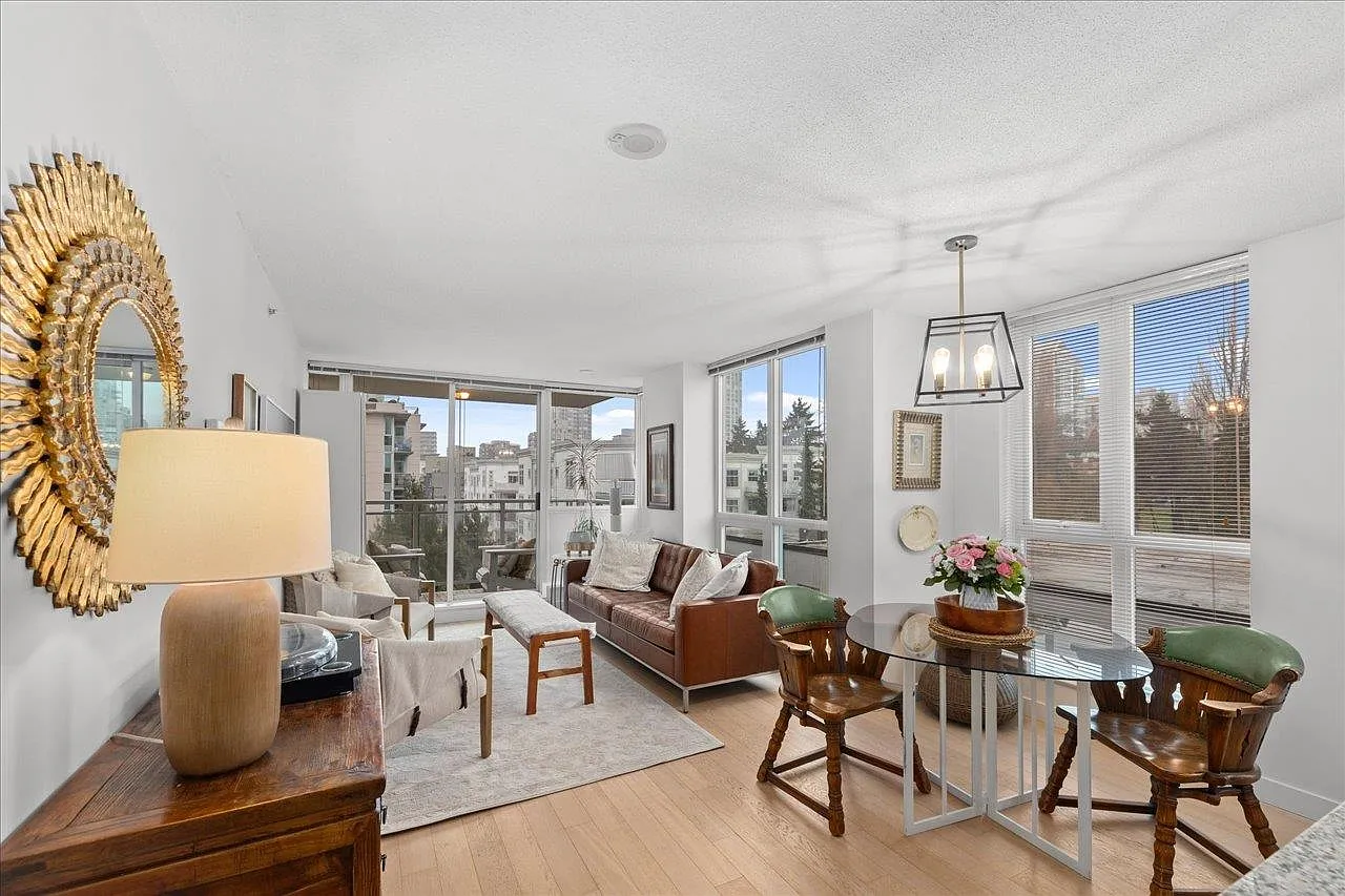 188 Esplanade E #708 photo 1