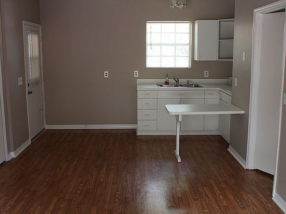 Apt#2  Kitcen/living room