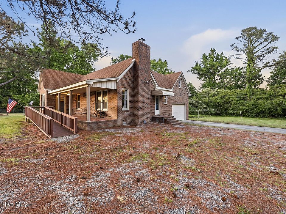 1st image of 631 Selwin Road