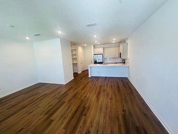 4th image of 11525 Straits Way