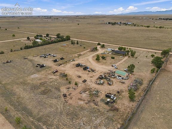 2nd image of 1595 Buck Rd