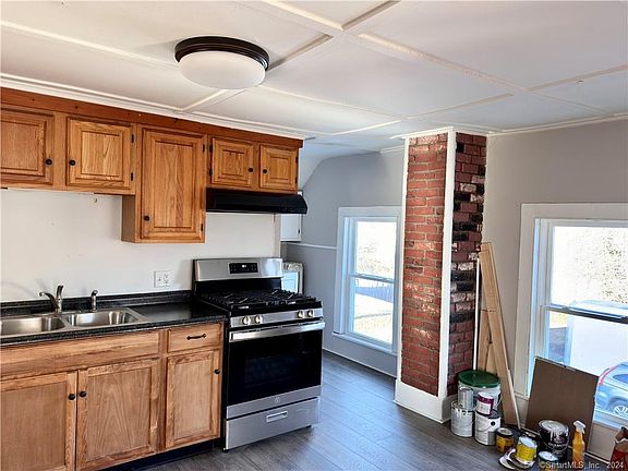 3rd image of 10 Riverside Ave #U3
