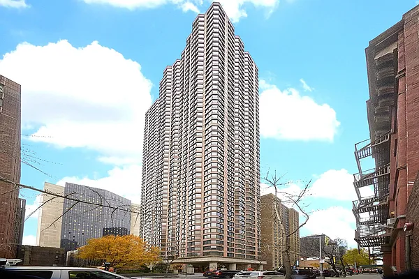 Rented by Keller Williams NYC | media 16