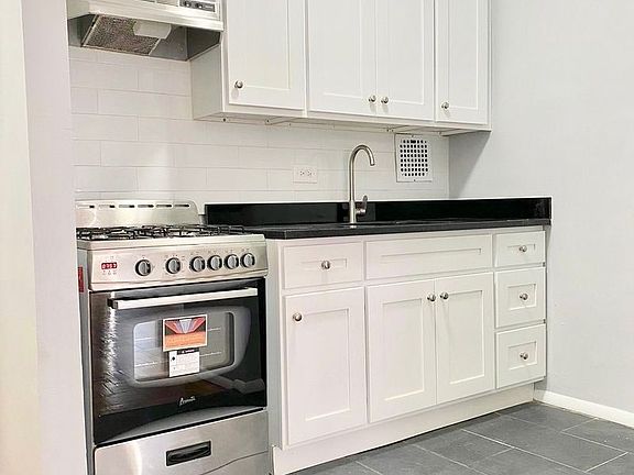 2nd image of 200 E 17th St APT 1