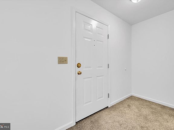 3rd image of 807 S 3rd St