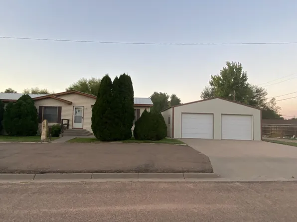 500 E 7th St, Hugoton, KS 67951