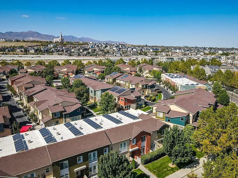 11216 S Summer Heights Dr W — Photo 40
