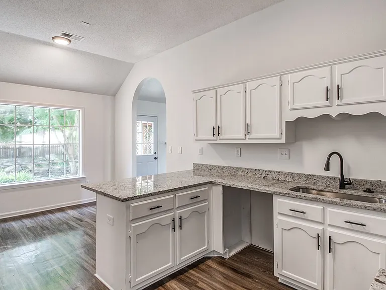 5624 Annandale Dr — Photo 21
