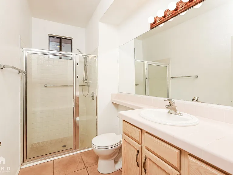 1606 W Calle Del Ducado — Photo 16