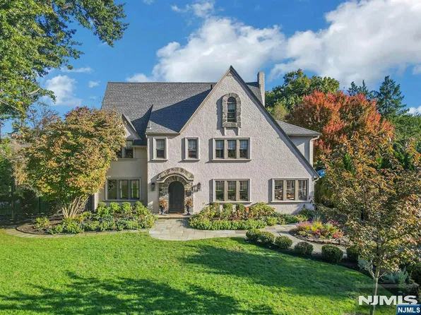 329 Cantrell Road, Ridgewood, NJ 07450