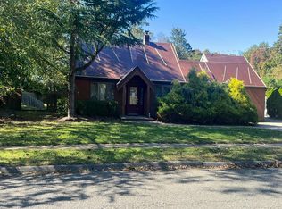 36 Fifty Acre Rd S, Smithtown, NY 11787