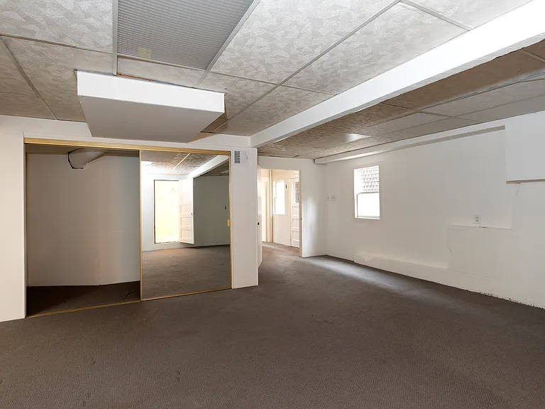 373 Moraga Ave — Photo 50