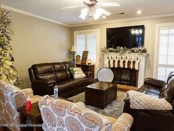 5th image of 2239 Dickens Place Dr