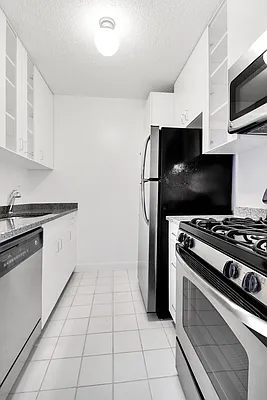 Rented by Cooper & Cooper Real Estate | media 3