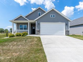 5302 Addyson Dr, Bettendorf, IA 52722