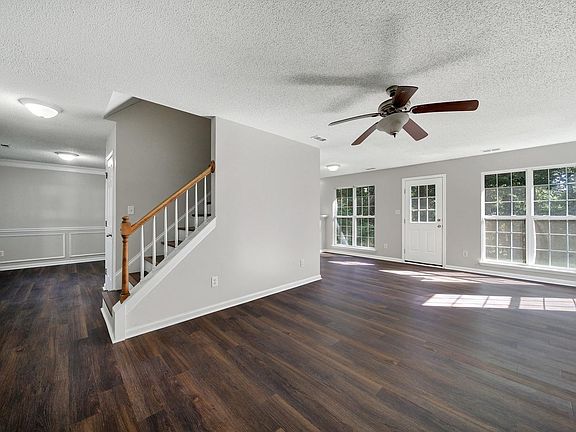 3rd image of 5517 Brook Falls Ct