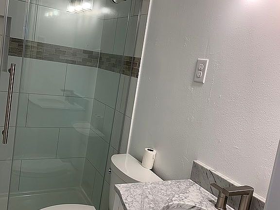 4th image of 529 Frances St