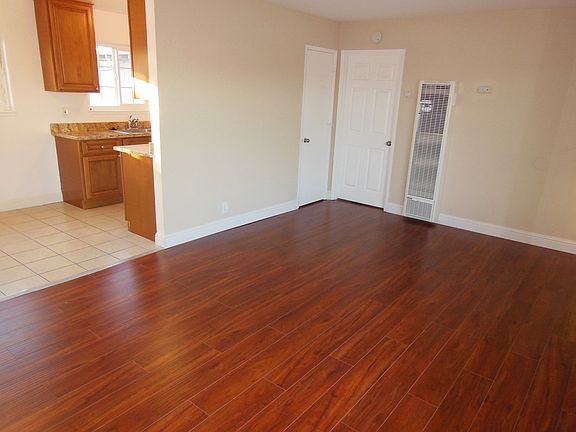 5th image of 619 Stambaugh St APT 2