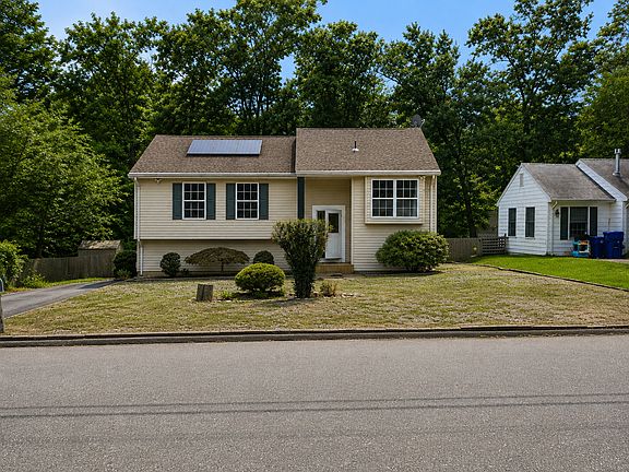 3rd image of 209 Green Acres Rd