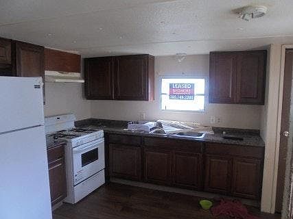 2nd image of 3323 Iowa St Lot 133