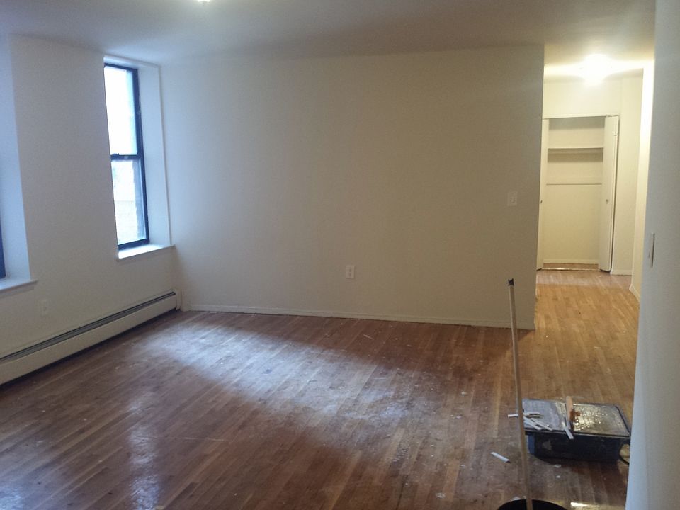 1st image of 1230 Sheridan Ave APT 5E