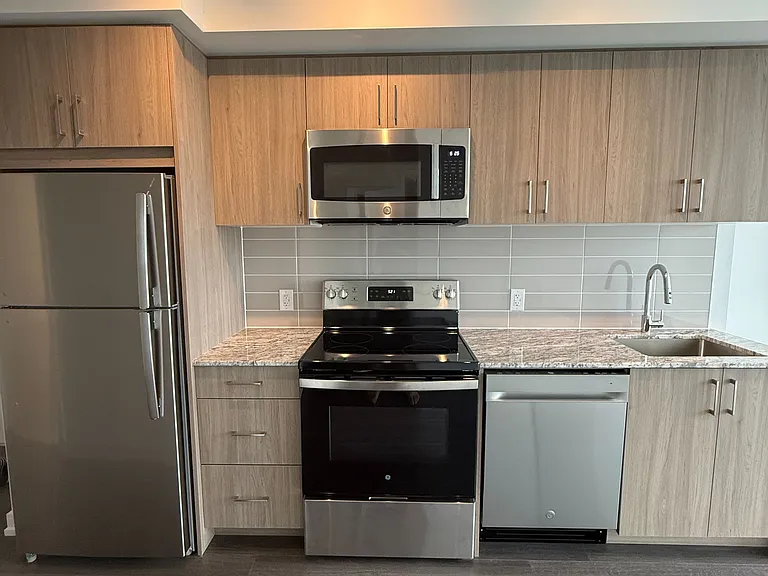 4010 Eglinton Ave W #713 — Photo 1