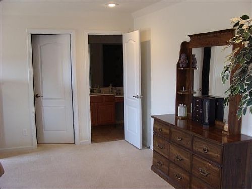 2nd image of 703 Jillian Dr