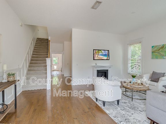 4th image of 1628 N Laura St