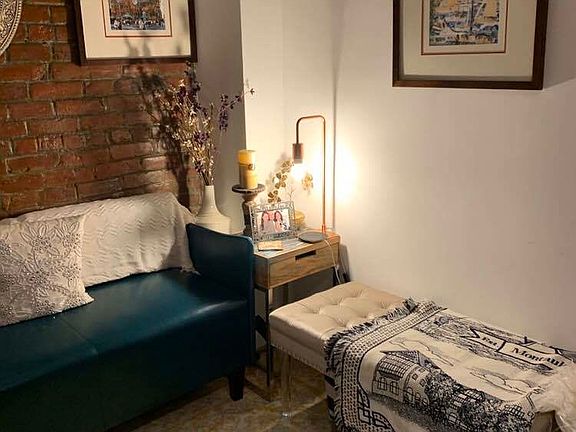4th image of 237 W 10th St APT 5