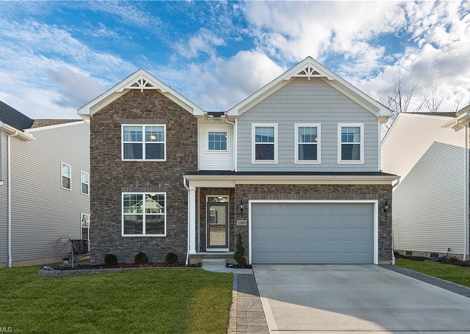 1st image of 32883 Rebecca Ln