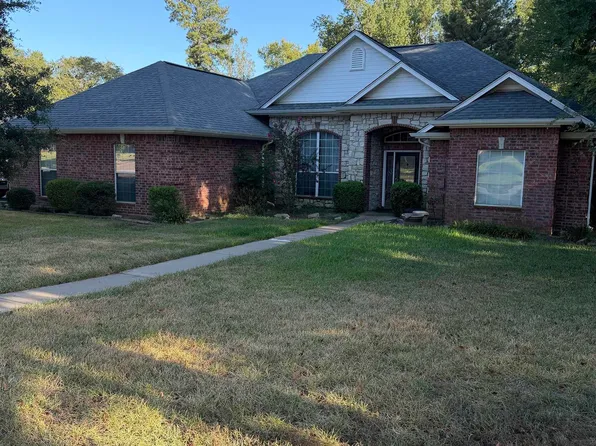 224 Stonebridge Ct, Gilmer, TX 75645