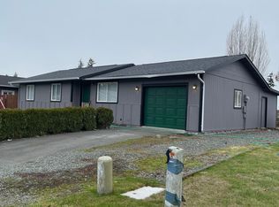 1109 S 27th St, Mount Vernon, WA 98274
