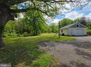 18 W Factory Rd, Berlin, NJ 08009