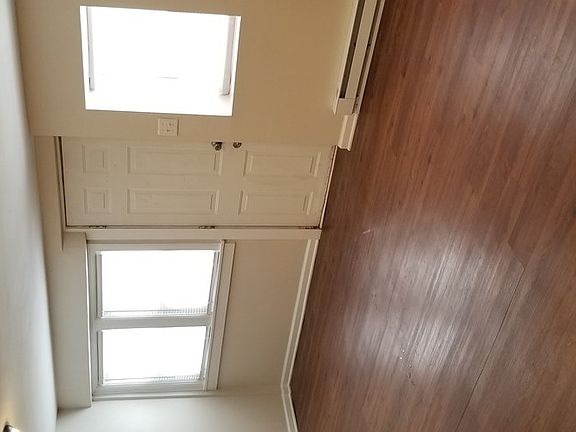 2nd image of 233 Crawford St #A