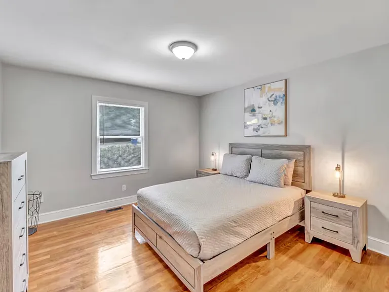 6109 Gainsborough Dr — Photo 20
