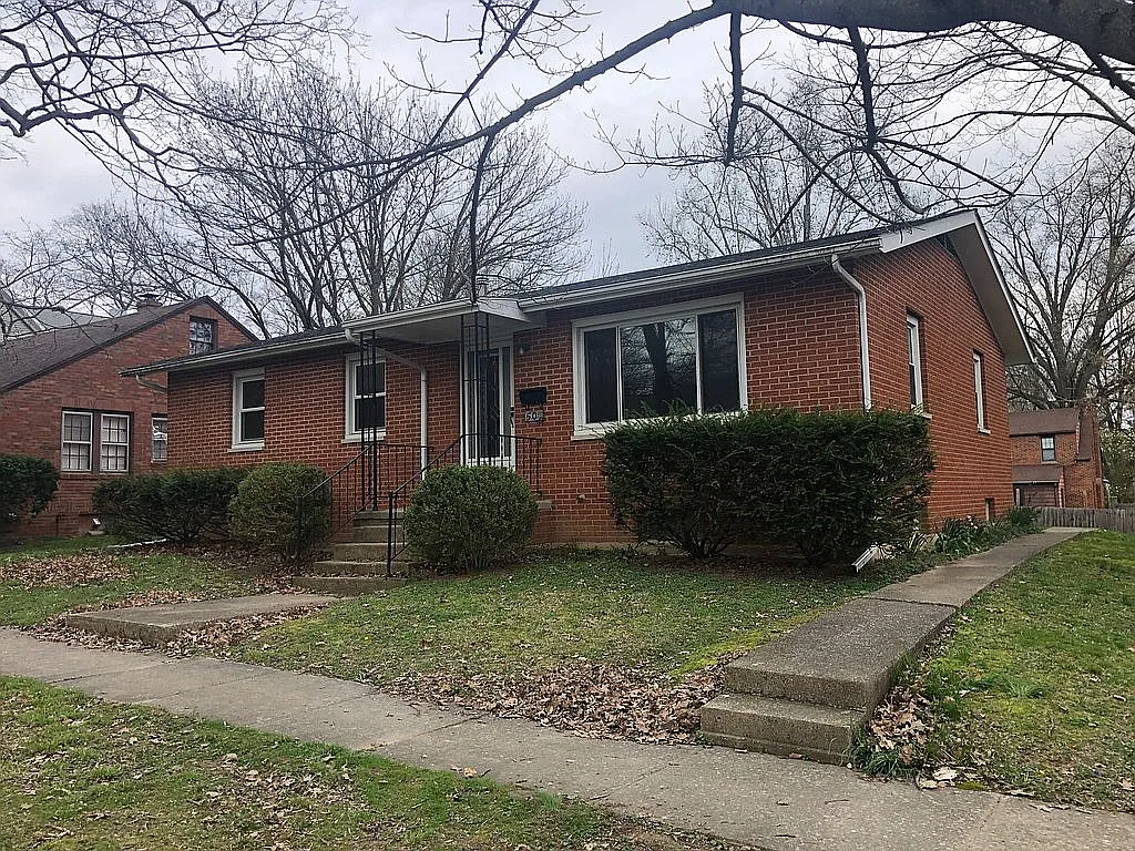 506 N Locust St photo 1