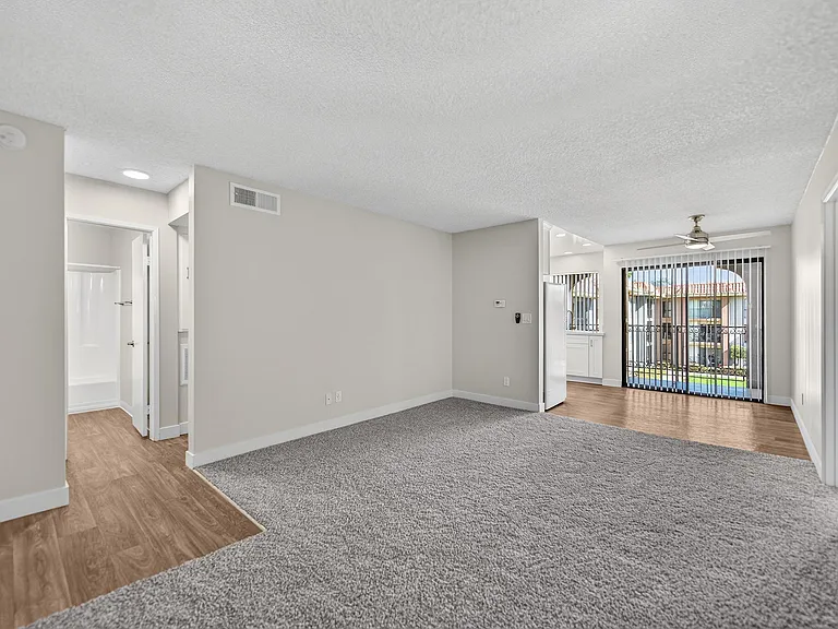 Prado Apartments — Photo 35