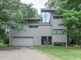 5274 Hitching Post Rd, Kalamazoo, MI 49009