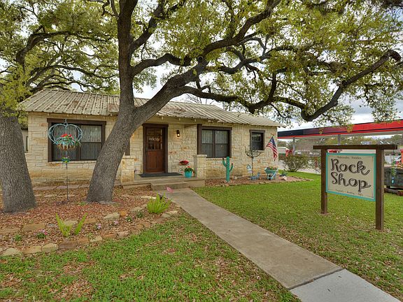 2nd image of 505 E Main St
